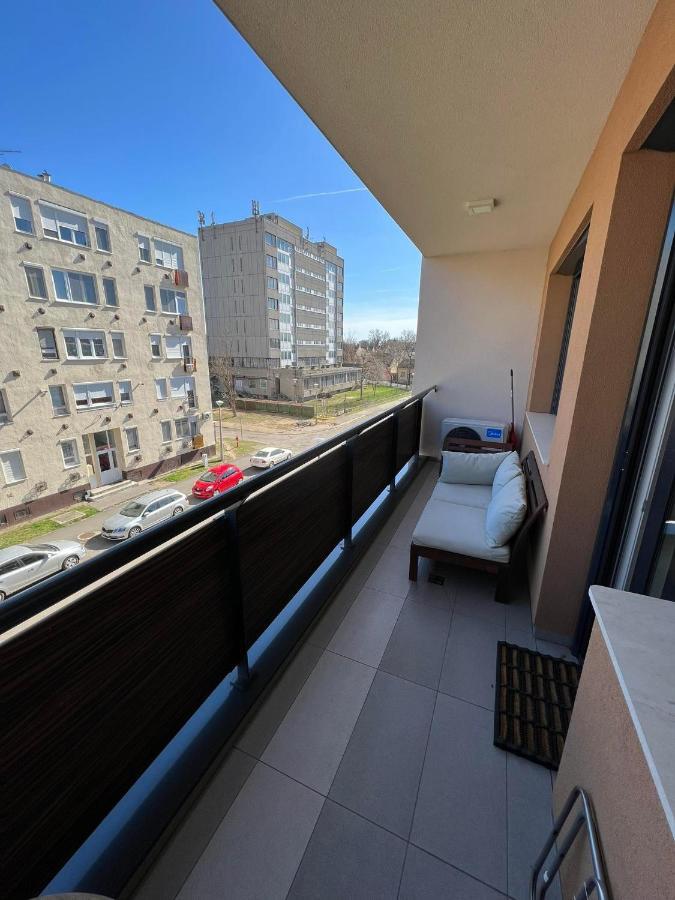 Appartement Big Forest Apartman à Debrecen Extérieur photo